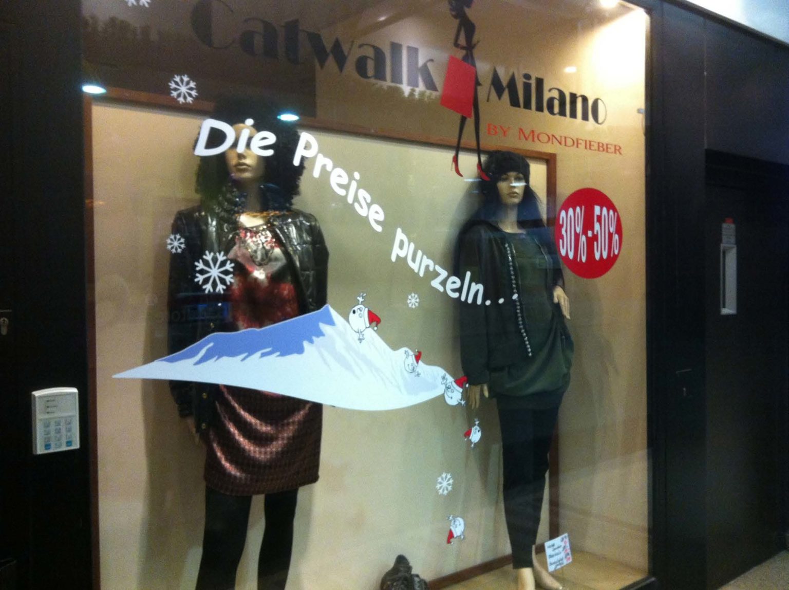 Schaufenster­beschriftungen — Beispiel 1